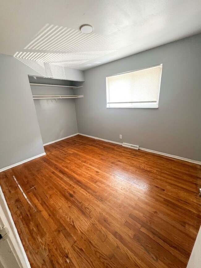 Foto del edificio - 8538 N Broadway