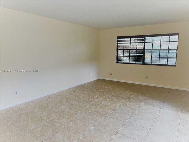 Foto del edificio - 2938 SW 22nd Cir