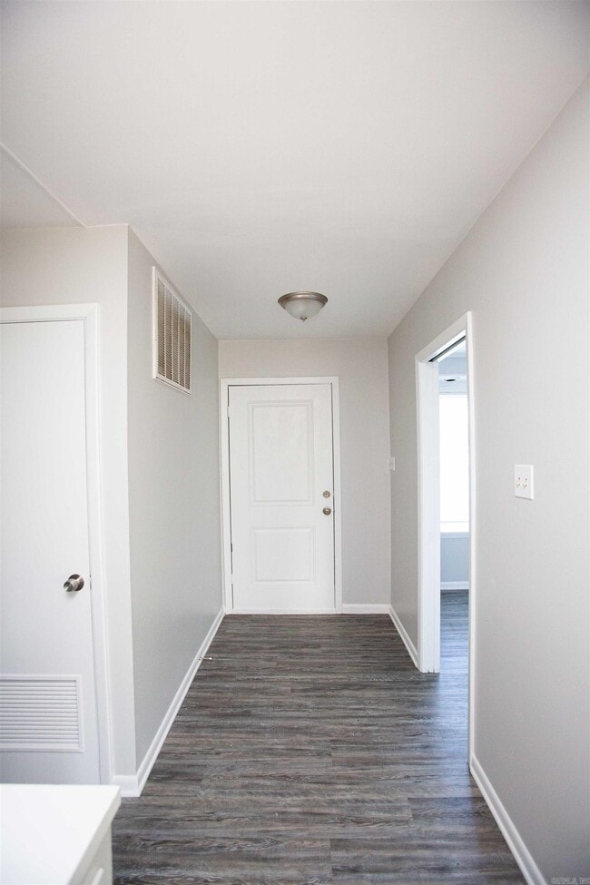 Building Photo - 500 S Mississippi St