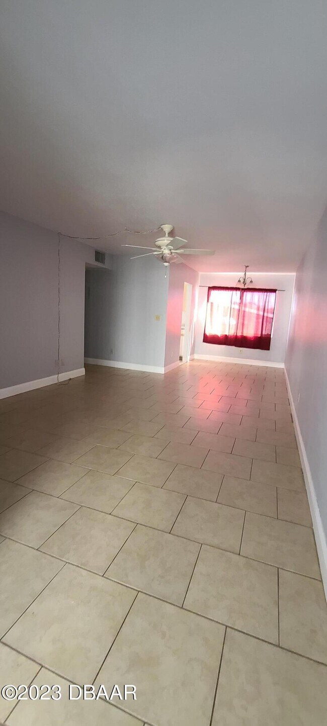 Foto del edificio - 301 Ridge Blvd