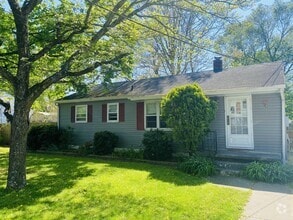 Building Photo - 112 Shamrock Dr