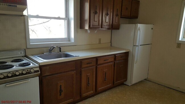Foto del edificio - 414 Sacandaga Rd