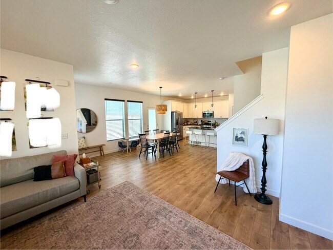 Foto del edificio - 4416 W Glendon Dr