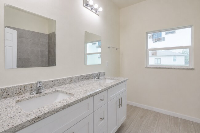 Building Photo - 608 Kleinart Dr