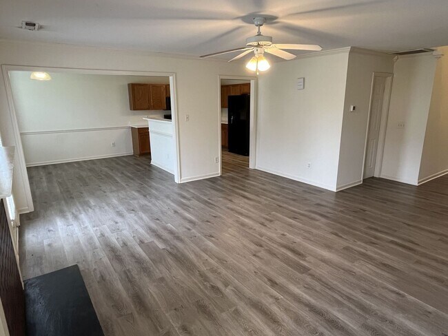 Building Photo - Lovely 3 Bed, 2.5 Bath home in Havenbrook