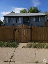 Building Photo - 2904 Plum Dr