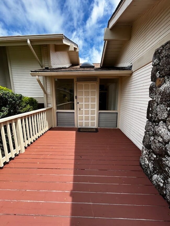 Building Photo - Available now -Mariner's Ridge 4 bedroom /...
