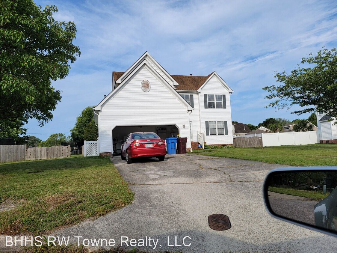 Primary Photo - 4 br, 2.5 bath House - 1110 Carriage Court