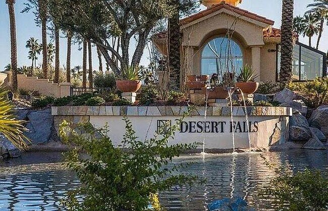 Foto del edificio - 748 Vista Lago Dr N