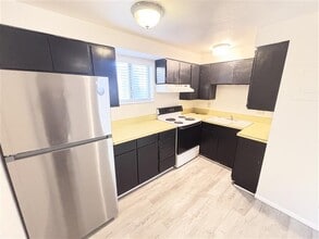 Building Photo - 325 W 100 S