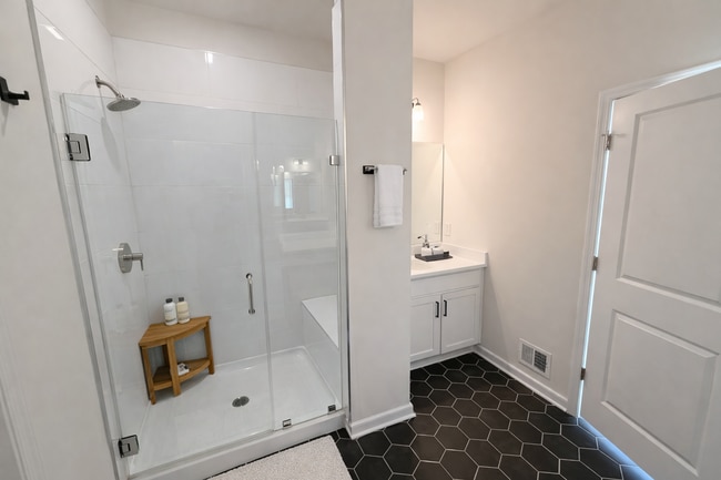 Building Photo - 2435 Ownby Ln