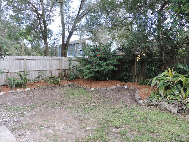 Foto del edificio - 2704 E Washington St