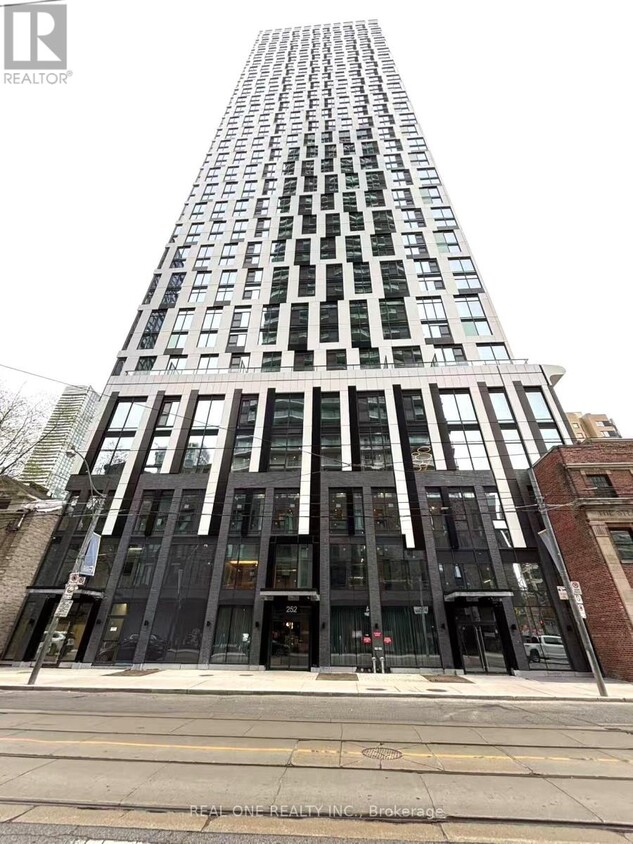 Photo principale - 252-3252 Church St
