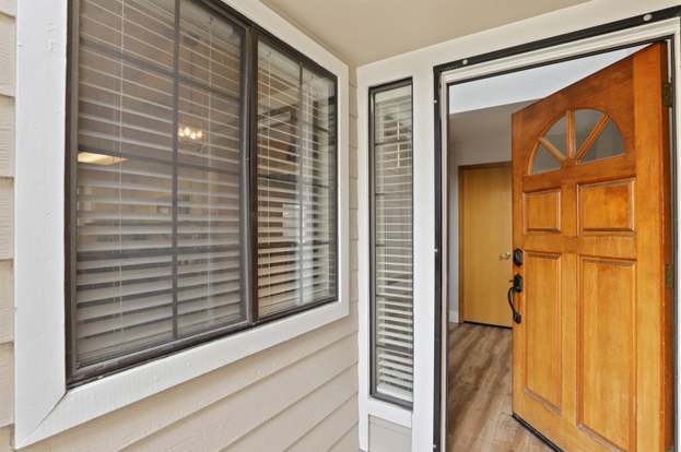 Foto del edificio - 2209 Prins Alexander Cir