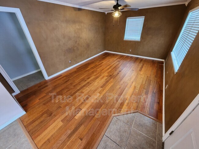 Foto del edificio - 729 E 22nd St