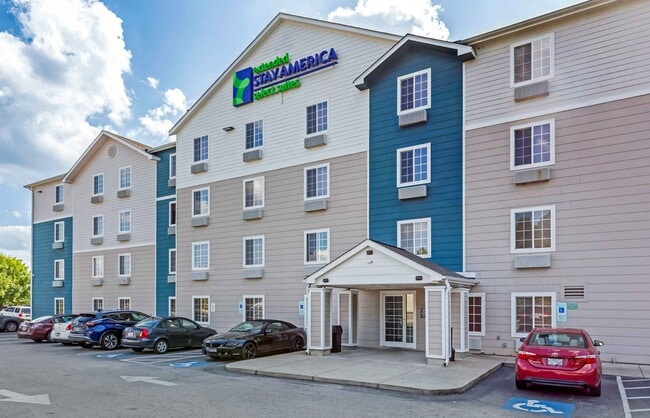 Building Photo - Furnished Studio-Fayetteville - West