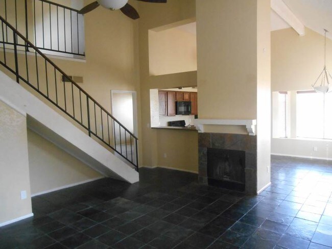 Building Photo - 2118 W Beaubien Dr