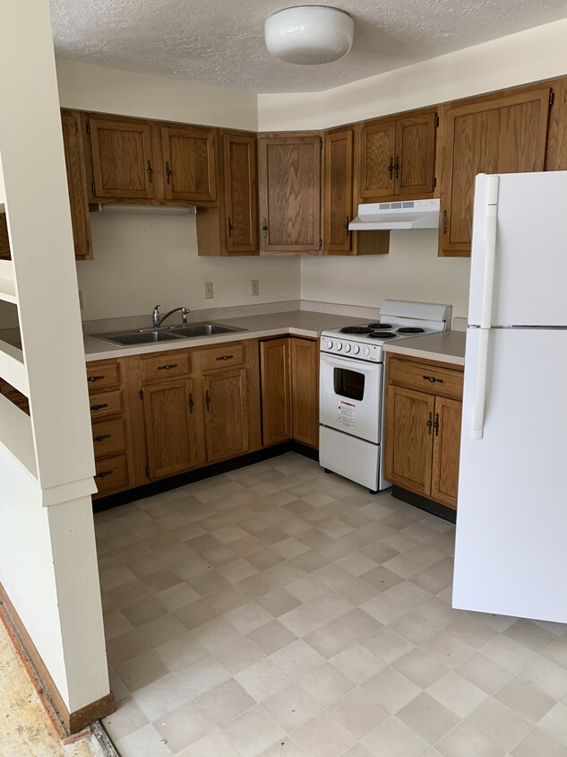 Primary Photo - 100 2nd St W
