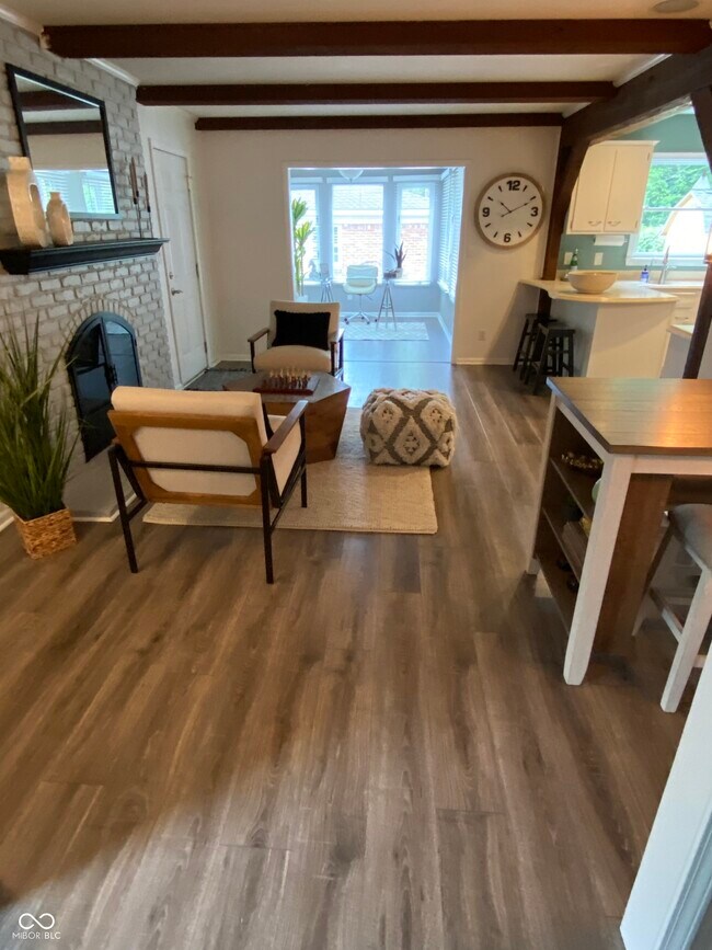 Foto del edificio - 10336 Orchard Park Dr W
