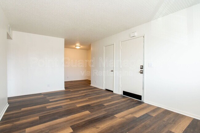 Foto del edificio - 1800 E 1st St N