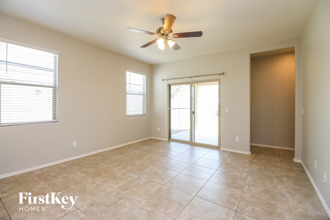 Foto del edificio - 11427 E Wallflower Ln