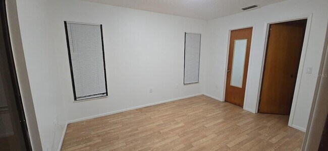 Building Photo - 664 Cypress Rd