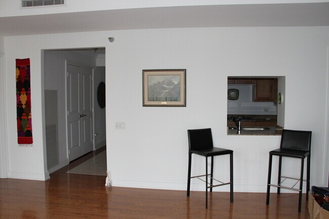 Foto del edificio - 55 E Erie St