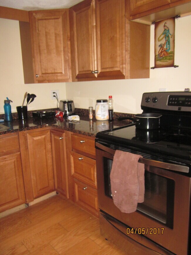 KITCHEN - 21 Court St