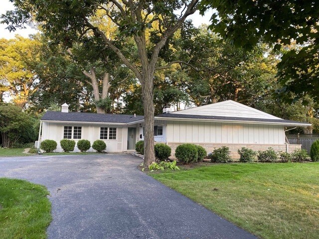 Primary Photo - 3335 Krenn Ave