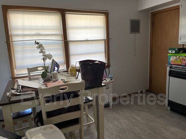 Foto del edificio - 4272 N 92nd St