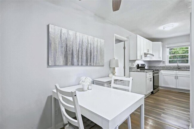 Foto del edificio - 12363 Beverly Ln