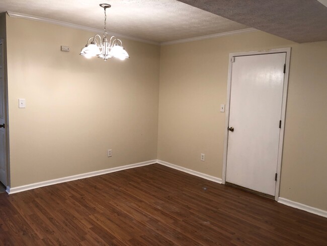 Building Photo - 2630 Teakwood Lane