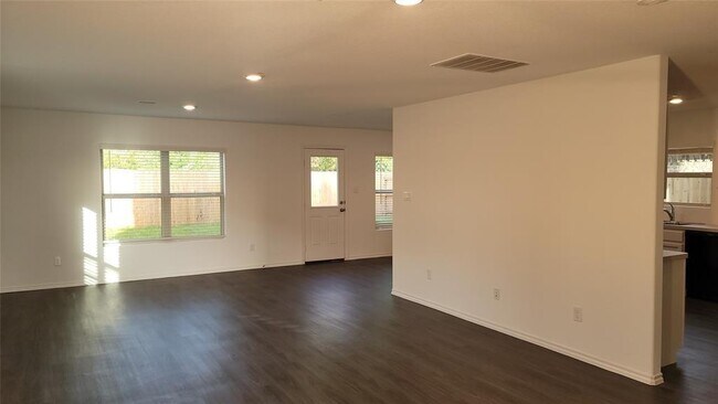Building Photo - 5434 Logan Dale Dr