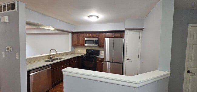 Building Photo - 988 Butter Creek Ct