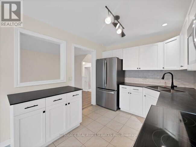 Building Photo - 174 McBride Dr