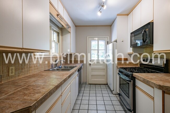 Building Photo - 1341 S 1500 E