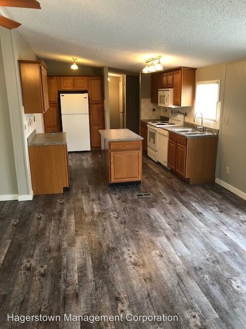 Foto del edificio - 4 br, 2 bath House - 12002 Heather Dr