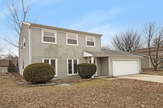 Building Photo - 221 Aspen Dr