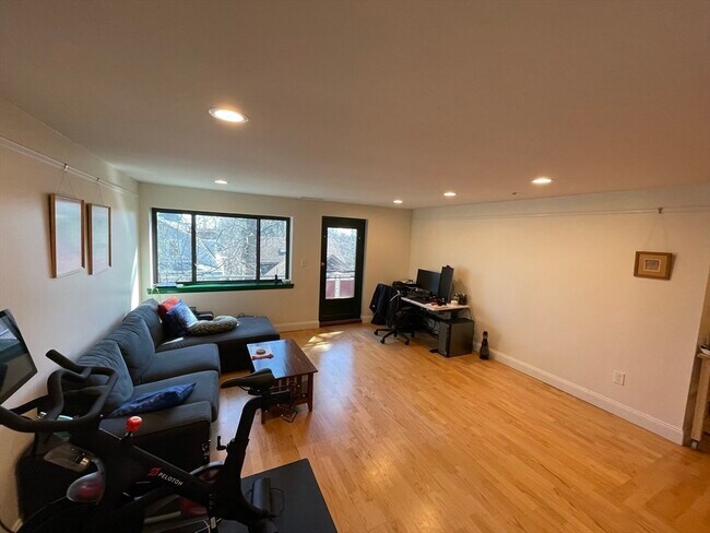 Foto del edificio - 159 Concord Ave
