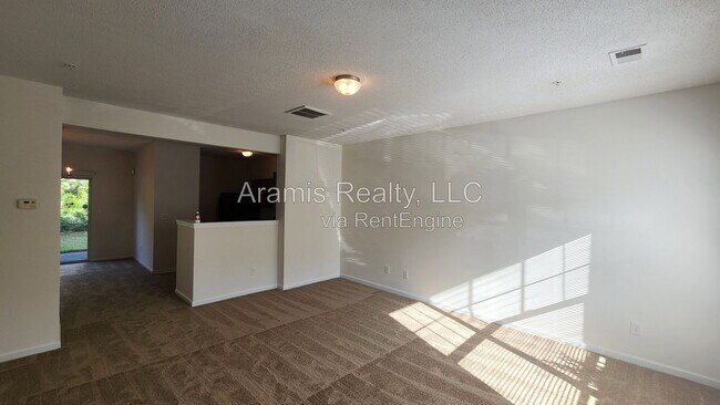Foto del edificio - 2847 Laurel Ridge Cir
