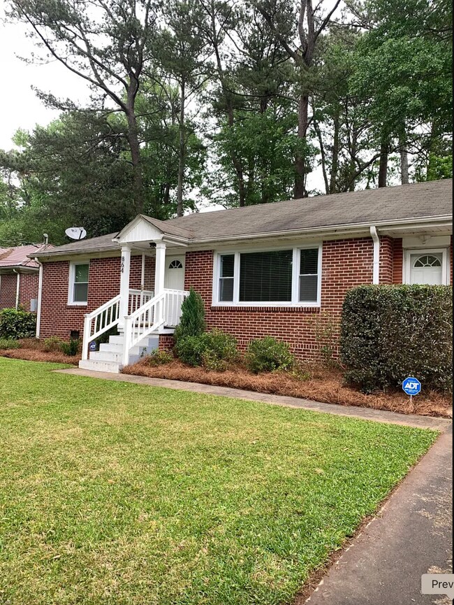 Foto del edificio - 864 Shadowridge Dr SE