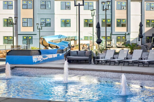 Building Photo - 206 N Chapparell Dr