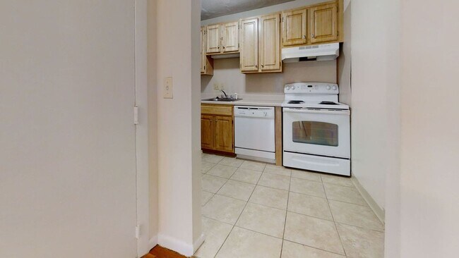 Building Photo - 9/1 No Fee! Spacious 1BR with AC, dishwash...
