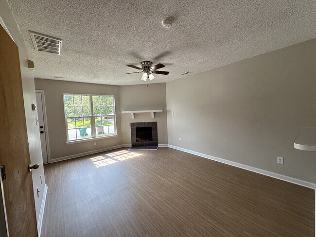 Building Photo - 1059 W Pueblo Dr