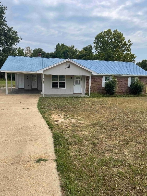 1051 Tabernacle Rd, Columbus, MS 39702 House Rental in Columbus, MS