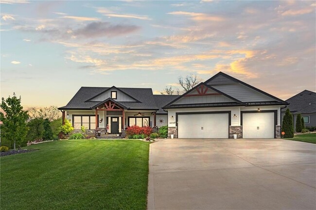 Building Photo - 4 Black Hawk Dr