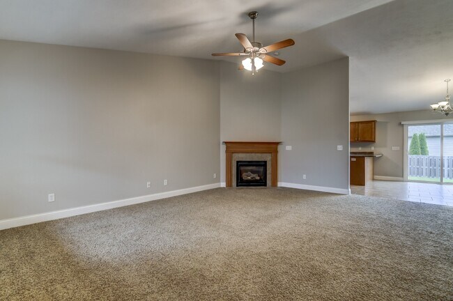 Foto del edificio - 2909 Cindy Ln