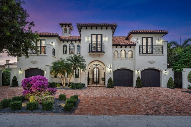 Building Photo - 591 Phillips Dr