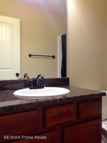 Building Photo - 4 br, 3.5 bath House - 1388 Antietam Drive