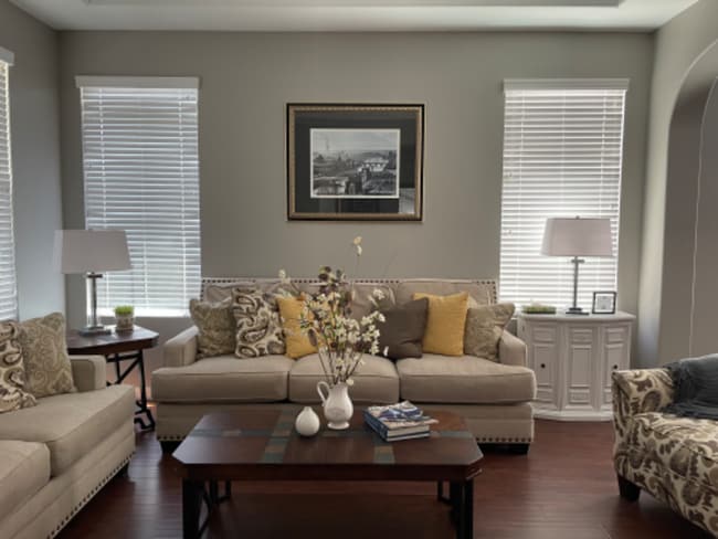 Foto del edificio - 7847 Hazelnut Dr